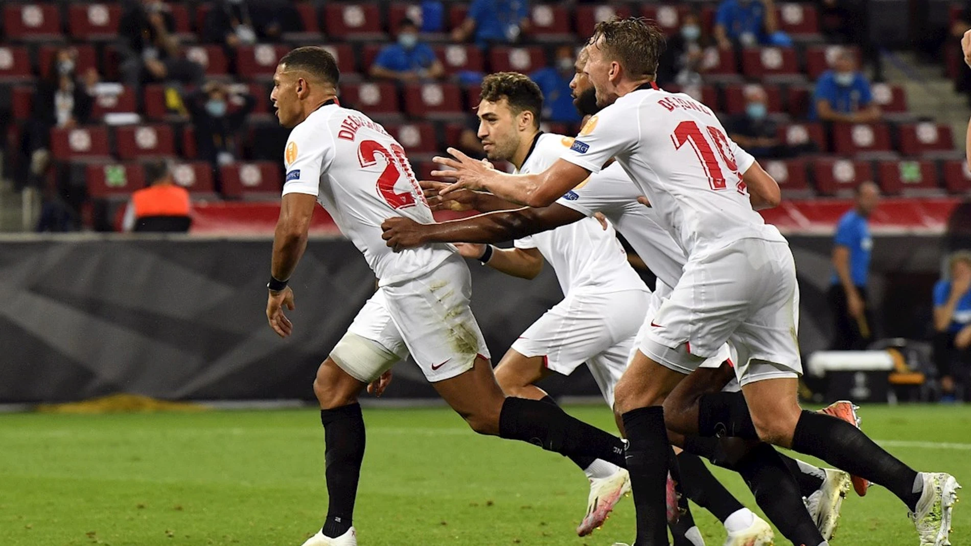 El Sevilla celebra el tercer gol ante el Inter El Sevilla celebra el tercer gol ante el Inter