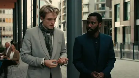 John David Washington y Robert Pattinson John David Washington y Robert Pattinson