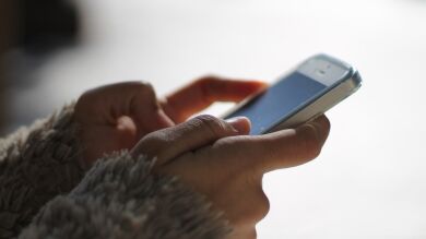 Roles de los padres y madres en los grupos de WhatsApp del colegio, ¿cuál de ellos eres tú?
