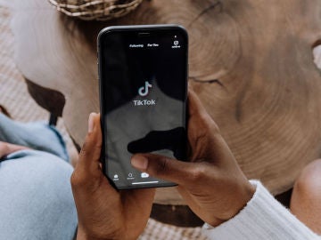 TikTok en un smartphone