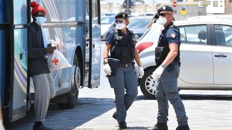 Sicilia ordena la salida inmediata de los inmigrantes ilegales de la isla Sicilia ordena la salida inmediata de los inmigrantes ilegales de la isla