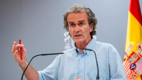 Fernando Simón: "Si la incidencia sigue subiendo habrá que tomar medidas drásticas, no sé si confinamiento" Fernando Simón: "Si la incidencia sigue subiendo habrá que tomar medidas drásticas, no sé si confinamiento"