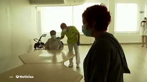 Las nuevas medidas acordadas por el Gobierno y las comunidades para frenar al coronavirus en las residencias Las nuevas medidas acordadas por el Gobierno y las comunidades para frenar al coronavirus en las residencias