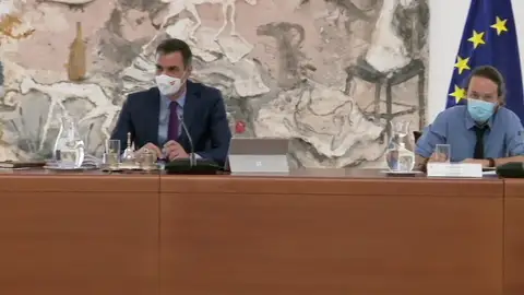 Primer Consejo de Ministros con el coronavirus desbordado y sin planes comunes para el nuevo curso escolar Primer Consejo de Ministros con el coronavirus desbordado y sin planes comunes para el nuevo curso escolar