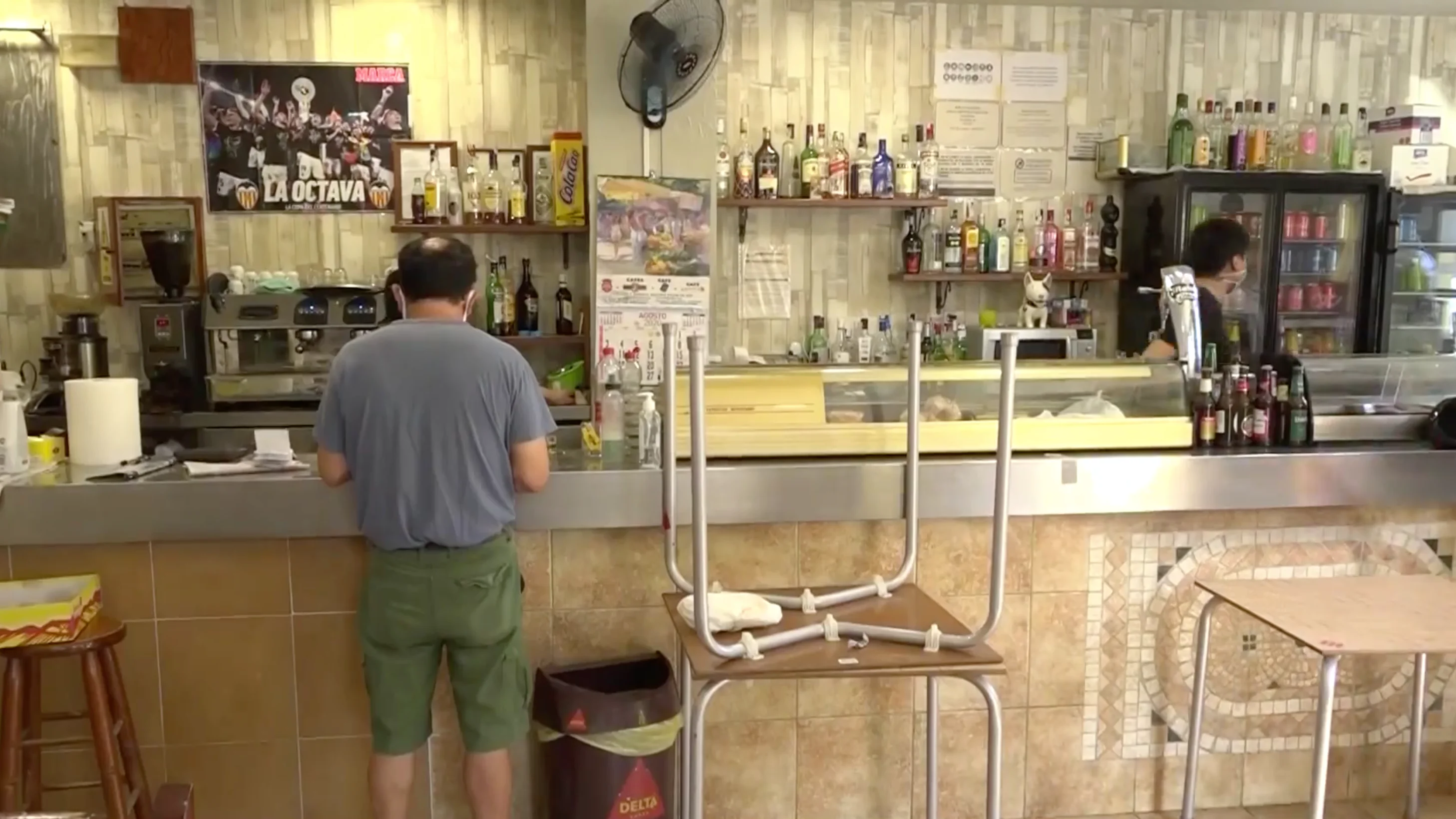 Detenidos por dar una paliza al due&ntilde;o de un bar tras hacer un simpa