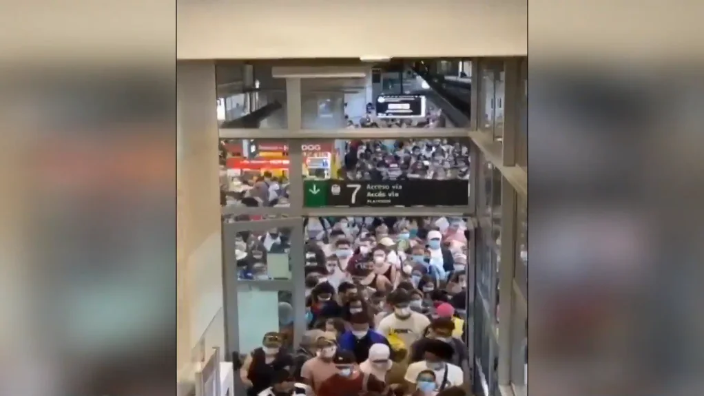 Aglomeraciones en la estación de Sants Aglomeraciones en la estación de Sants