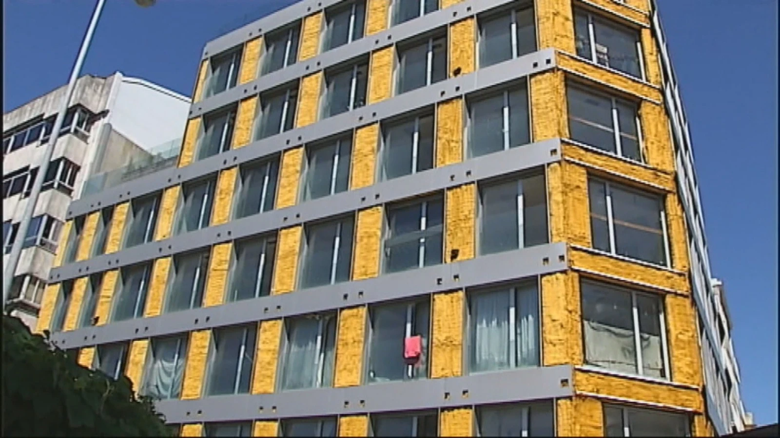 Unos okupas invaden un edificio de seis plantas en Vigo y realquilan las viviendas a personas sintecho