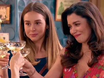 Luisita y Amelia prefieren despedirse en la intimidad con Marcelino y Manolita Luisita y Amelia prefieren despedirse en la intimidad con Marcelino y Manolita