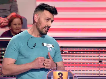Jose, el pintor bailarín: da una clase magistral de salsa a Arturo Valls en ‘¡Ahora caigo!’ Jose, el pintor bailarín: da una clase magistral de salsa a Arturo Valls en ‘¡Ahora caigo!’