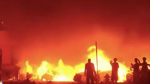 Detenido un joven que ha matado a dos personas y herido a otra durante las protestas de Wisconsin Detenido un joven que ha matado a dos personas y herido a otra durante las protestas de Wisconsin