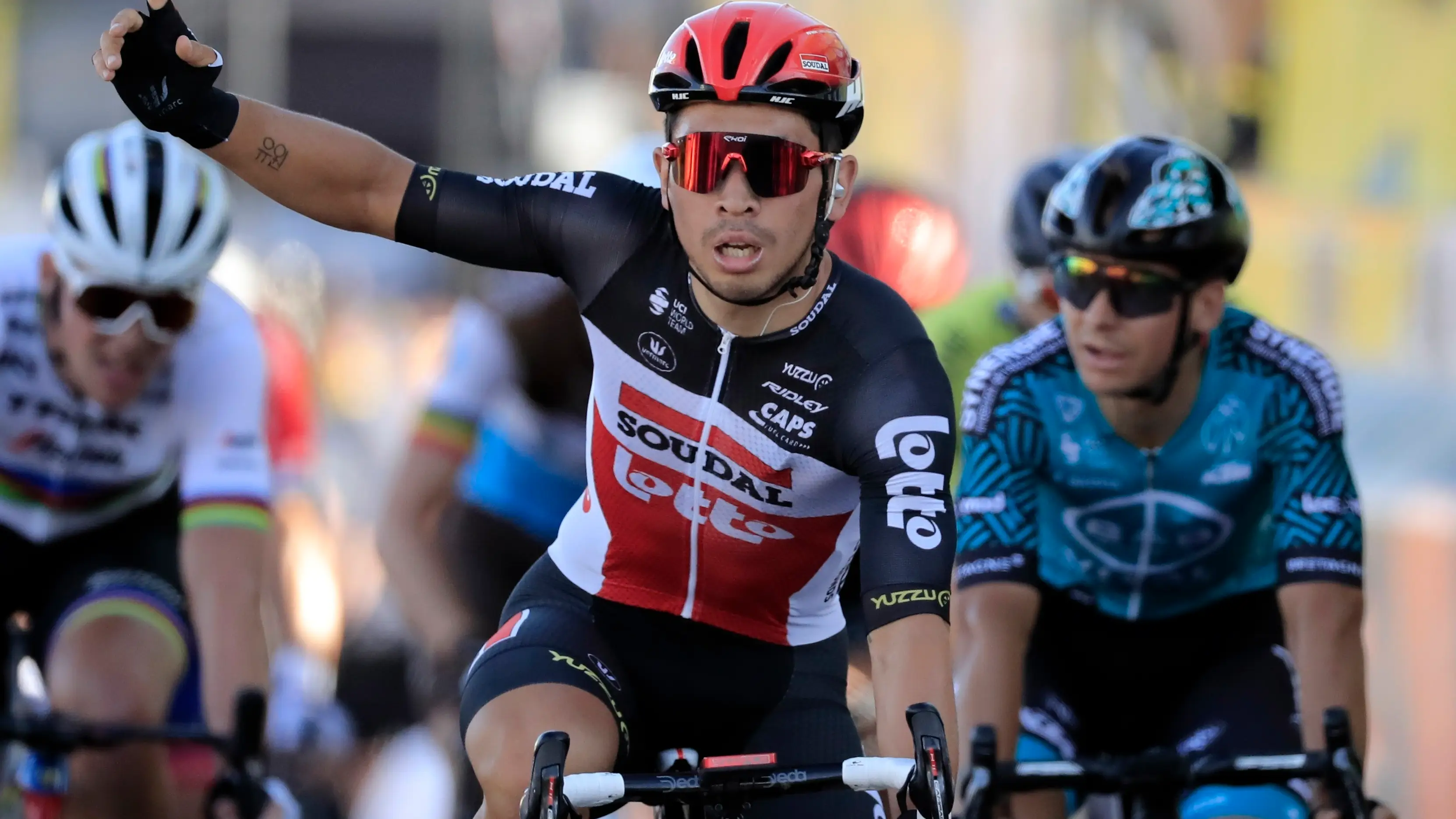 Caleb Ewan celebra su victoria en la etapa 11 del Tour de Francia Caleb Ewan celebra su victoria en la etapa 11 del Tour de Francia