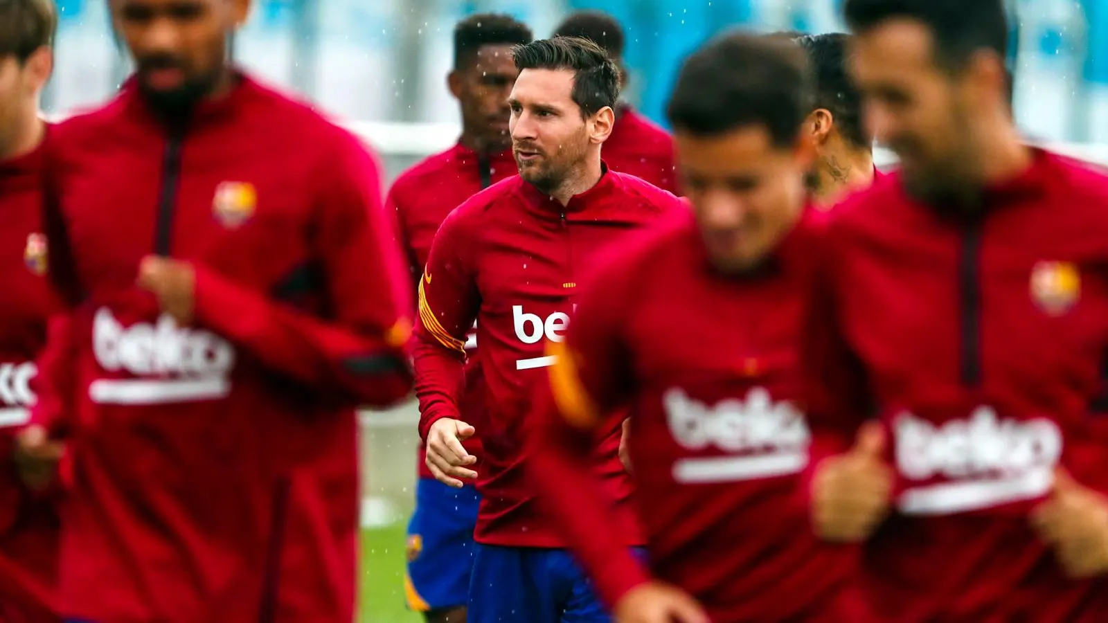 Leo Messi ejercitándose con el resto de sus compañeros Leo Messi ejercitándose con el resto de sus compañeros
