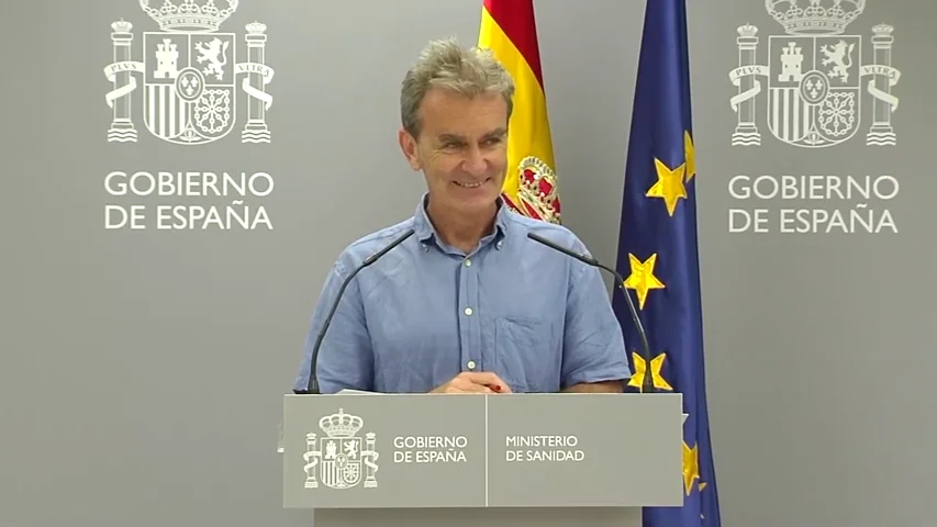 Fernando Simón, esperando a la primera pregunta de los periodistas: "Voy a meterme el dedo en la nariz" Fernando Simón, esperando a la primera pregunta de los periodistas: "Voy a meterme el dedo en la nariz"