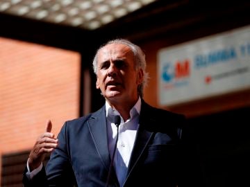 El consejero de Sanidad, Enrique Ruiz Escudero