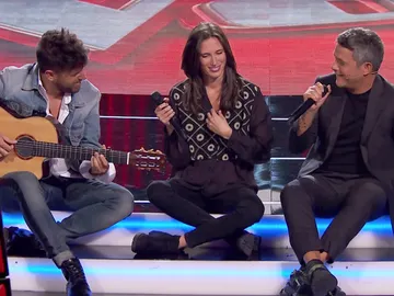Alejandro Sanz y Pablo López acompañan a Mar Rodríguez cantando en directo en las Audiciones a Ciegas de ‘La Voz’ Alejandro Sanz y Pablo López acompañan a Mar Rodríguez cantando en directo en las Audiciones a Ciegas de ‘La Voz’