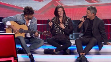 Alejandro Sanz y Pablo López acompañan a Mar Rodríguez cantando en directo en las Audiciones a Ciegas de ‘La Voz’ 