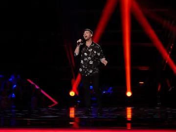 Francisco Cuenca canta ‘Por debajo de la mesa’ en las ‘Audiciones a Ciegas’ de ‘La Voz’ Francisco Cuenca canta ‘Por debajo de la mesa’ en las ‘Audiciones a Ciegas’ de ‘La Voz’