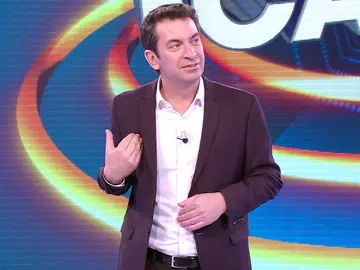 El doloroso baño de realidad que Arturo Valls sufre en '¡Ahora caigo!' El doloroso baño de realidad que Arturo Valls sufre en '¡Ahora caigo!'