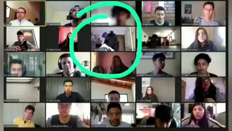 Roban en la casa de un estudiante en Ecuador mientras recibía una clase online y la cámara lo graba todo Roban en la casa de un estudiante en Ecuador mientras recibía una clase online y la cámara lo graba todo