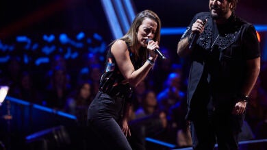 Antonio Orozco canta con Cristie ‘Devuélveme la vida’ con Pablo López al piano en las Audiciones a Ciegas de ‘La Voz’ 