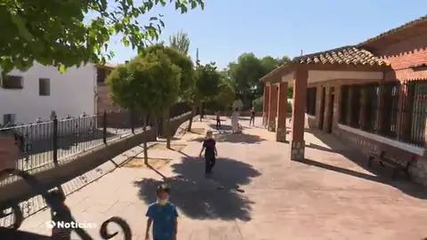 El colegio de Cabañas de Yepes (Toledo) reabre gracias al coronavirus El colegio de Cabañas de Yepes (Toledo) reabre gracias al coronavirus