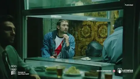 El genial anuncio de La Quiniela que explica cómo se puede querer a 15 equipos a la vez... y no estar loco El genial anuncio de La Quiniela que explica cómo se puede querer a 15 equipos a la vez... y no estar loco