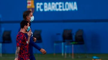 Leo Messi, titular en el primer partido del Barcelona de Ronald Koeman; Luis Suárez, ni convocado
