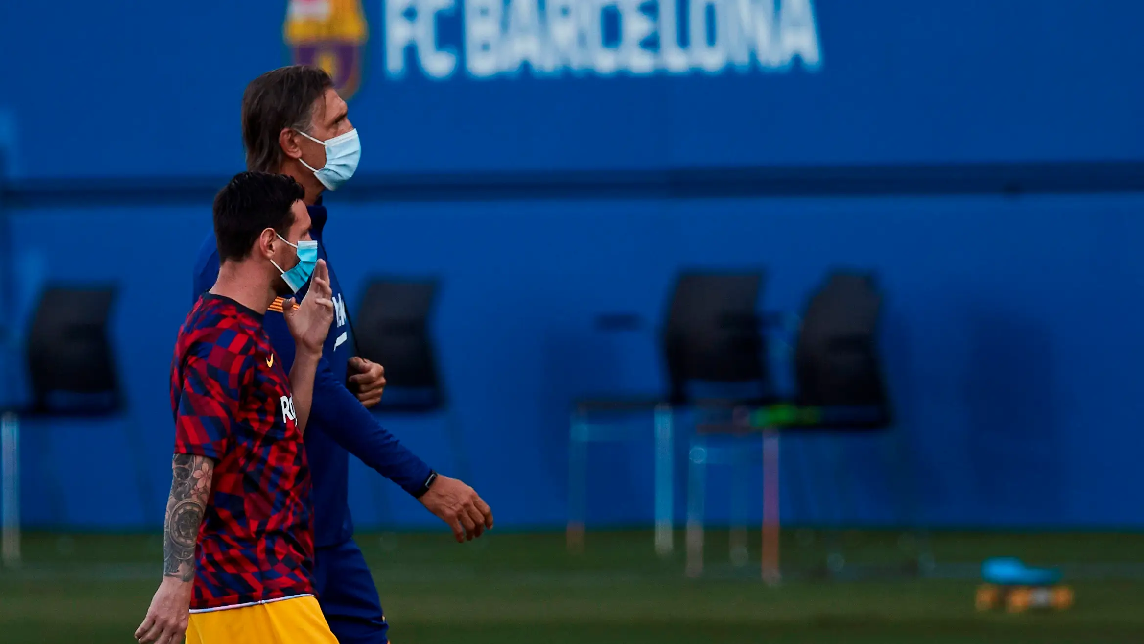 Leo Messi, titular en el primer partido del Barcelona de Ronald Koeman; Luis Suárez, ni convocado Leo Messi, titular en el primer partido del Barcelona de Ronald Koeman; Luis Suárez, ni convocado