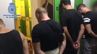 Desalojados 100 hombres sin mascarilla de una sauna gay de Malasa&ntilde;a, Madrid: hay ocho detenidos por drogas