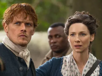 Sam Heughan y Caitriona Balfe en 'Outlander' Sam Heughan y Caitriona Balfe en 'Outlander'