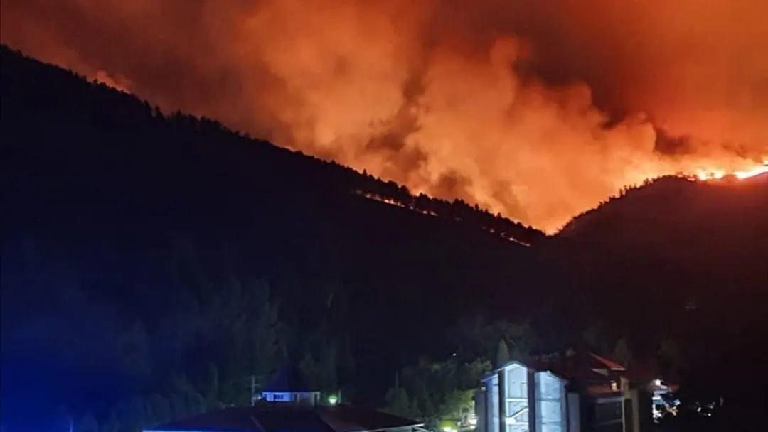 La Xunta ve indicios de intencionalidad en los incendios que han quemado 6.600 hect&aacute;reas en toda Galicia