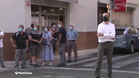 Un padre mata presuntamente a su hija de 4 años de un corte en el cuello en Zaragoza Un padre mata presuntamente a su hija de 4 años de un corte en el cuello en Zaragoza