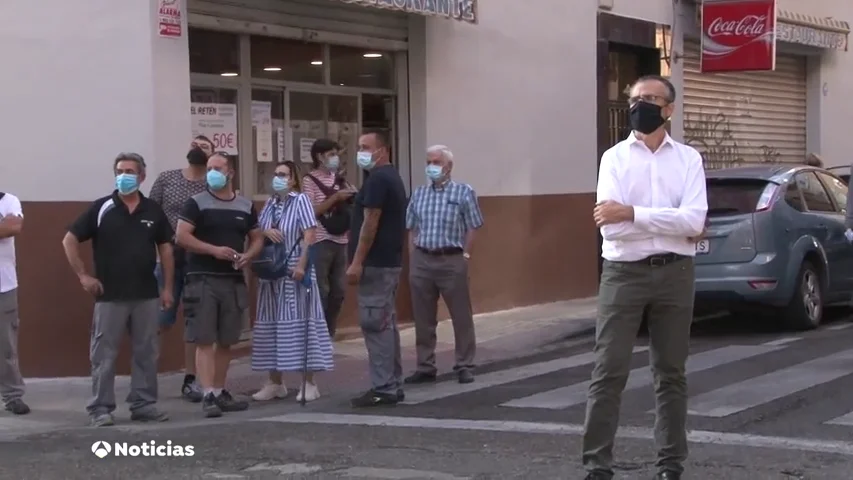 Un padre mata presuntamente a su hija de 4 años de un corte en el cuello en Zaragoza Un padre mata presuntamente a su hija de 4 años de un corte en el cuello en Zaragoza