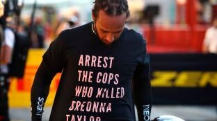 Lewis Hamilton y su camiseta reivindicativa