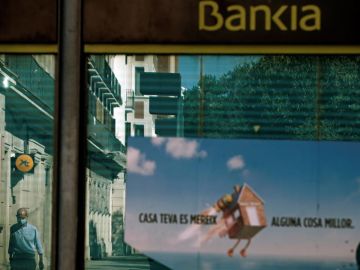 CaixaBank y Bankia reúnen este jueves a sus consejeros para abordar la fusión 