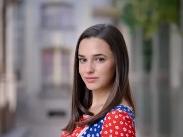 Sara Vidorreta es Emma Sara Vidorreta es Emma