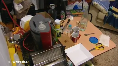 Vicente, jubilado: "Sí, mi casa es un trastero" Vicente, jubilado: "Sí, mi casa es un trastero"