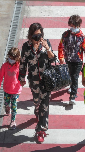 Raquel Perera junto a sus dos hijos, Dylan y Alma