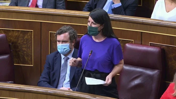 Rifirrafe entre Pablo Iglesias y Macarena Olona: "Cuando les llamamos fascistas, nos equivocamos; ustedes son una cosa mucho más cutre" Rifirrafe entre Pablo Iglesias y Macarena Olona: "Cuando les llamamos fascistas, nos equivocamos; ustedes son una cosa mucho más cutre"