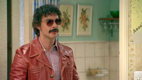 Guillermo regresa tras su matrimonio frustrado con Lourdes Guillermo regresa tras su matrimonio frustrado con Lourdes