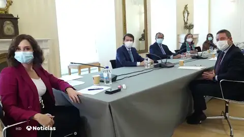 Incertidumbre sobre las nuevas medidas por coronavirus que se adoptarán en Madrid: "De los confinamientos selectivos a las restricciones de movilidad" en cuestión de horas Incertidumbre sobre las nuevas medidas por coronavirus que se adoptarán en Madrid: "De los confinamientos selectivos a las restricciones de movilidad" en cuestión de horas