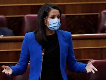 Inés Arrimadas se reúne con Carmen Calvo para hablar de Presupuestos