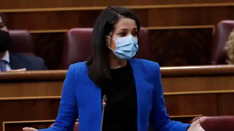 Inés Arrimadas se reúne con Carmen Calvo para hablar de Presupuestos Presupuestos Generales del Estado