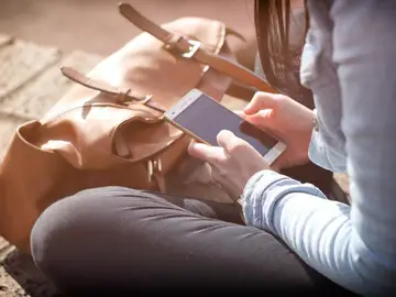 Pega a su madre porque apagó el router Pega a su madre porque apagó el router