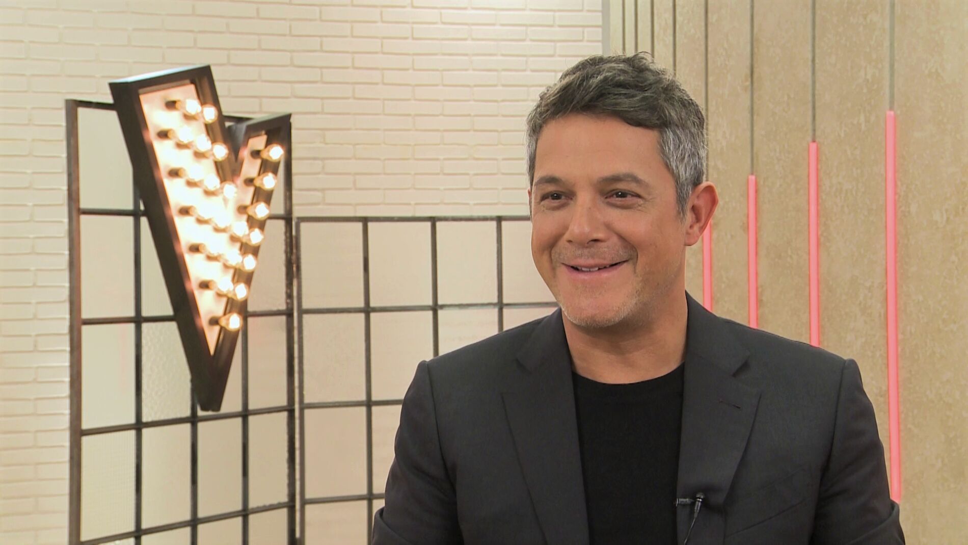 Una raqueta a modo de guitarra: Las cinco cosas que no sab&iacute;as sobre el pasado de Alejandro Sanz