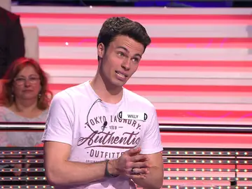 Desde Torrente hasta Boris Izaguirre, las impresionantes imitaciones de un concursante en '¡Ahora caigo!' Desde Torrente hasta Boris Izaguirre, las impresionantes imitaciones de un concursante en '¡Ahora caigo!'