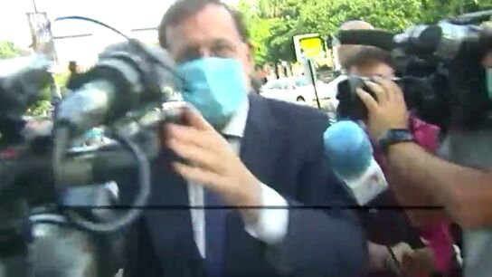 Rajoy evita las preguntas sobre la imputaci&oacute;n de su ministro del Interior por la operaci&oacute;n Kitchen