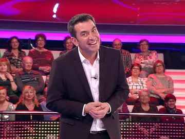 La divertida traducción simultánea de Arturo Valls en '¡Ahora caigo!'... ¡al inglés! La divertida traducción simultánea de Arturo Valls en '¡Ahora caigo!'... ¡al inglés!