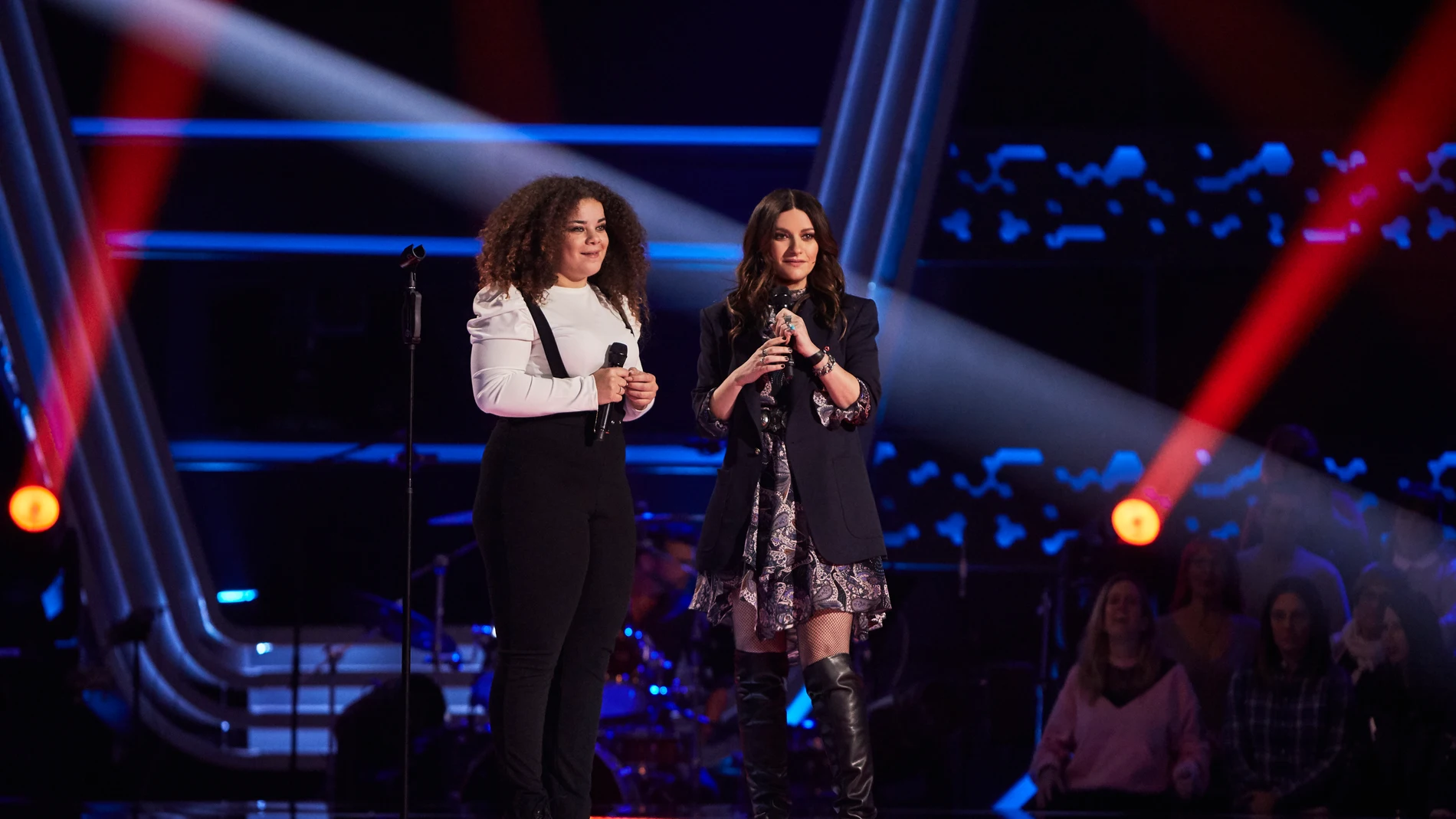 Laura Pausini y Carolina Gómez cantan ‘En cambio no’ en ‘La Voz’