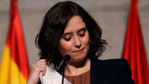 Isabel Díaz Ayuso comparece ante los medios para anunciar las restricciones Isabel Díaz Ayuso comparece ante los medios para anunciar las restricciones